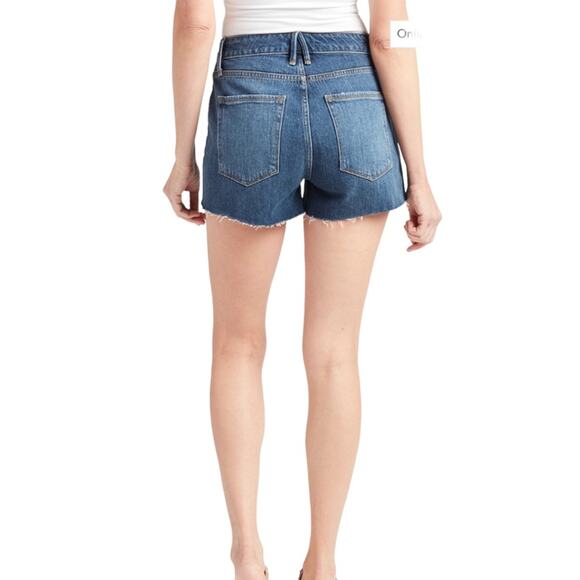 GOOD AMERICAN Cut Off Flat Tummy Tech Raw Hem Shorts - Picture 3 of 11